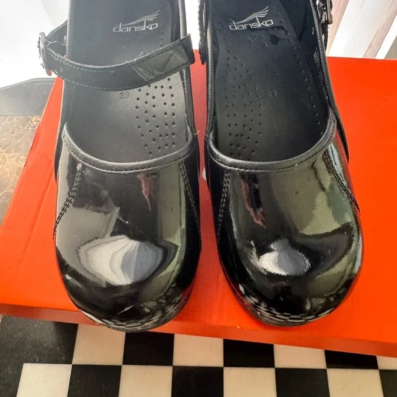 Dansko Black Patent Leather Mules - Picture 2 of 7